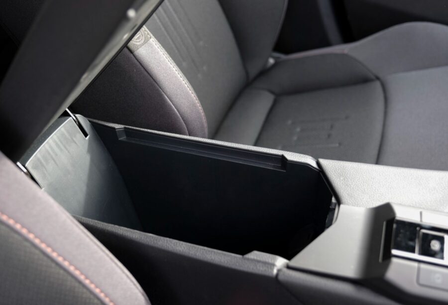 2024 Toyota C-HR 1.8 Hybrid Design 5dr CVT for sale at Hofmanns