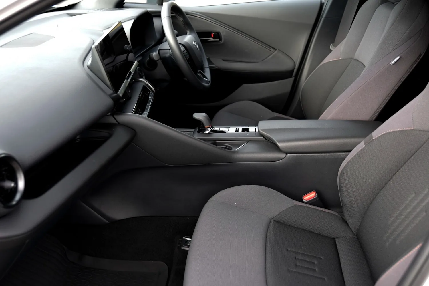 2024 Toyota C-HR 1.8 Hybrid Design 5dr CVT for sale at Hofmanns