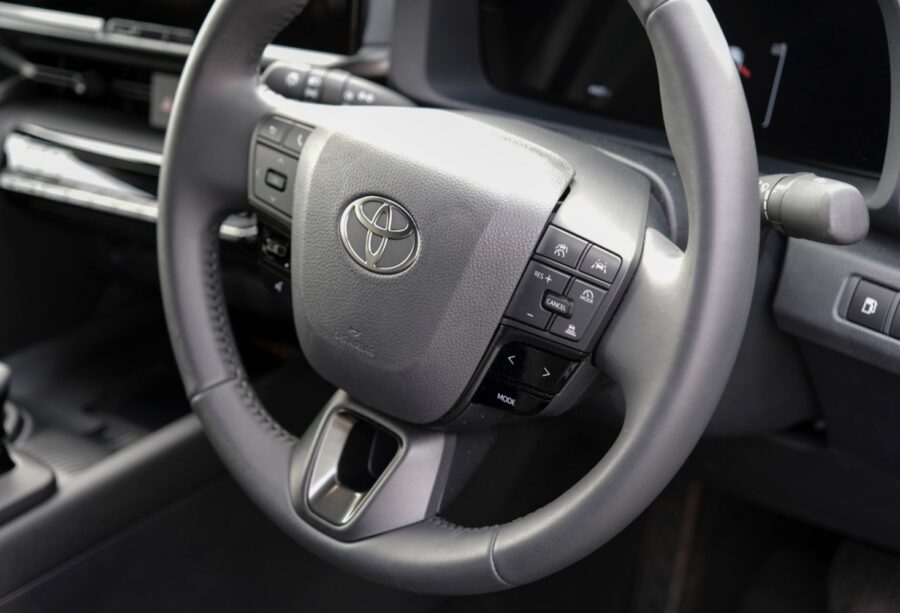 2024 Toyota C-HR 1.8 Hybrid Design 5dr CVT for sale at Hofmanns