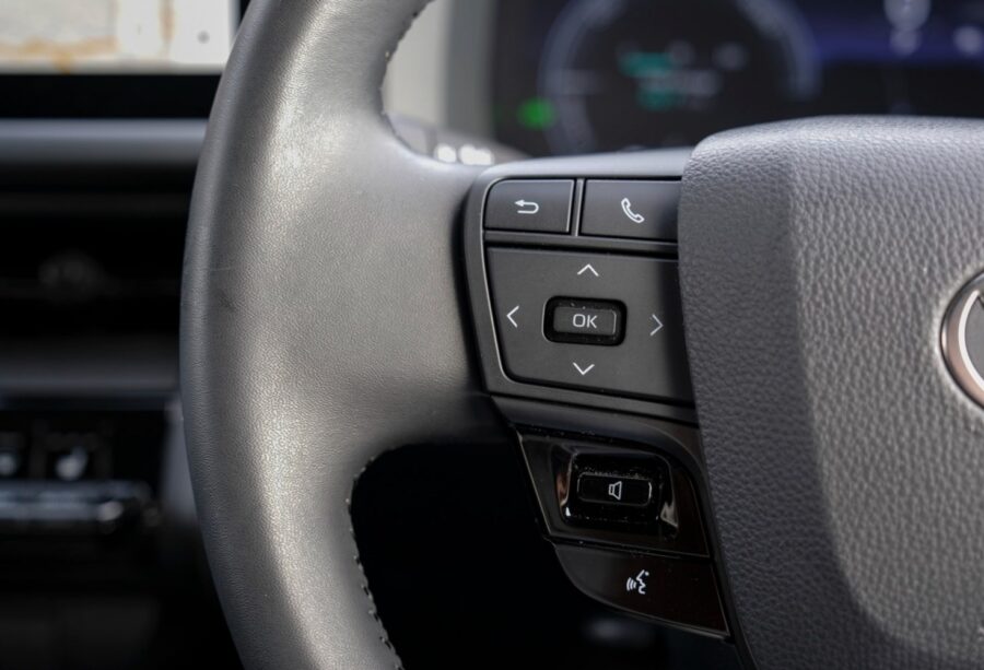 2024 Toyota C-HR 1.8 Hybrid Design 5dr CVT for sale at Hofmanns