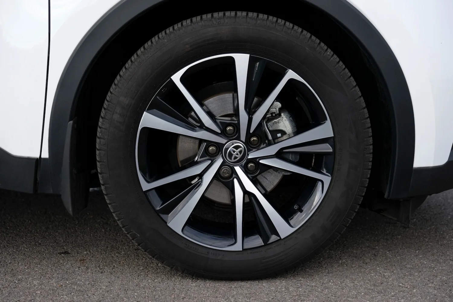 2024 Toyota C-HR 1.8 Hybrid Design 5dr CVT for sale at Hofmanns