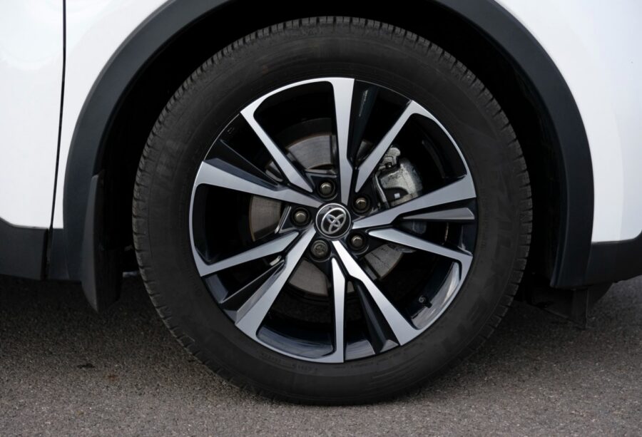 2024 Toyota C-HR 1.8 Hybrid Design 5dr CVT for sale at Hofmanns