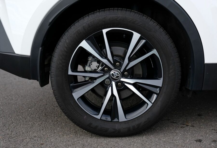 2024 Toyota C-HR 1.8 Hybrid Design 5dr CVT for sale at Hofmanns