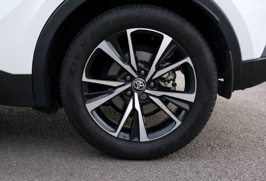 2024 Toyota C-HR 1.8 Hybrid Design 5dr CVT for sale at Hofmanns