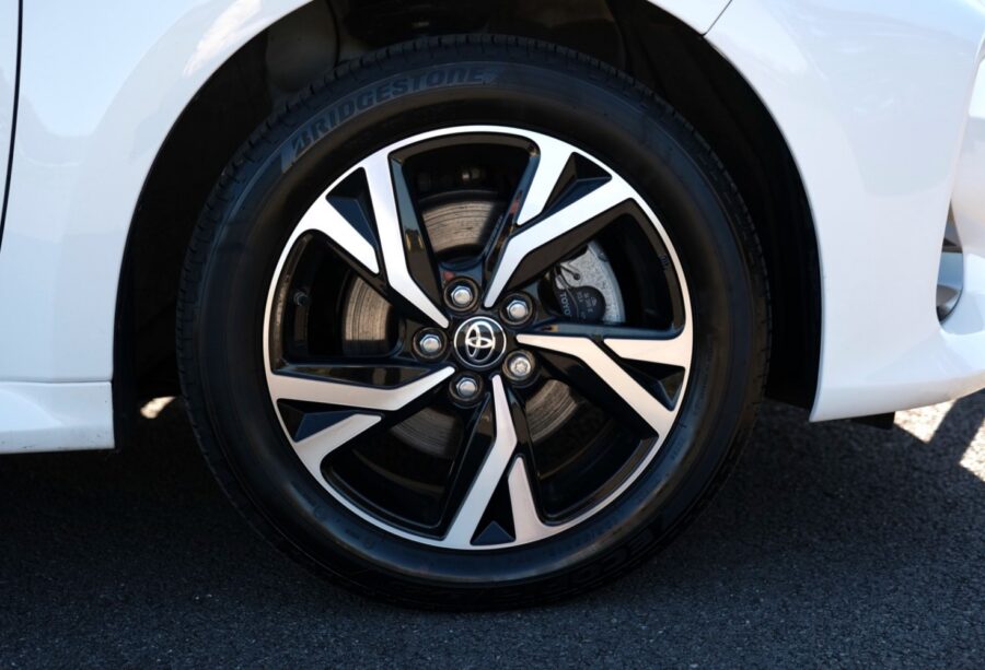 2024 Toyota Yaris 1.5 Hybrid Design 5dr CVT for sale at Hofmanns