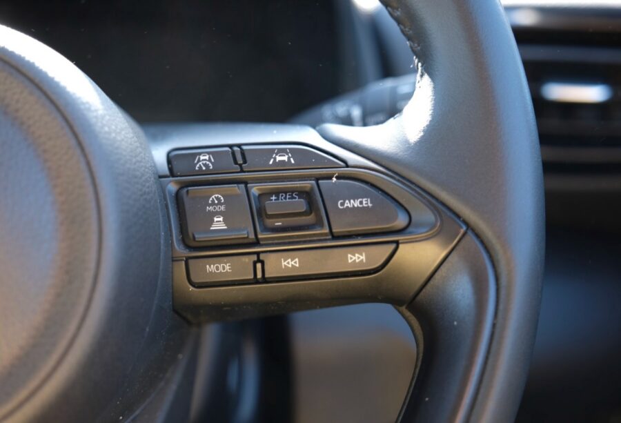 2024 Toyota Yaris 1.5 Hybrid Design 5dr CVT for sale at Hofmanns