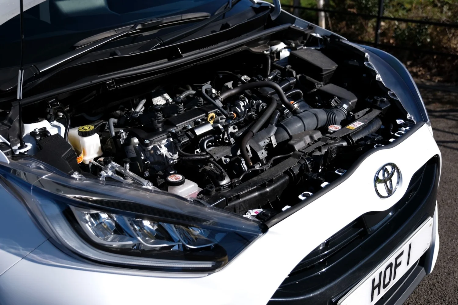 2024 Toyota Yaris 1.5 Hybrid Design 5dr CVT for sale at Hofmanns