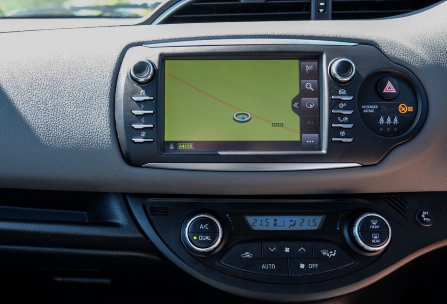 2018 Toyota Yaris 1.5 Hybrid Icon Tech 5dr CVT for sale at Hofmanns