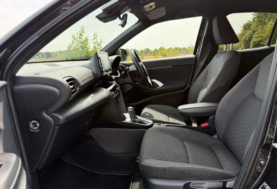 2023 Toyota Yaris Cross 1.5 Hybrid Design 5dr CVT for sale at Hofmanns