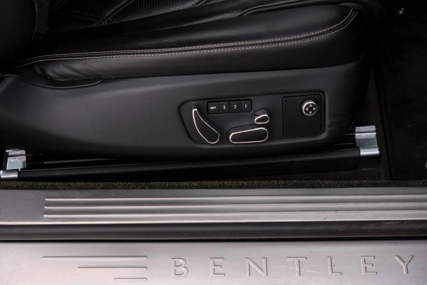 2013 Bentley Continental 4.0 V8 2dr Auto for sale at Hofmanns